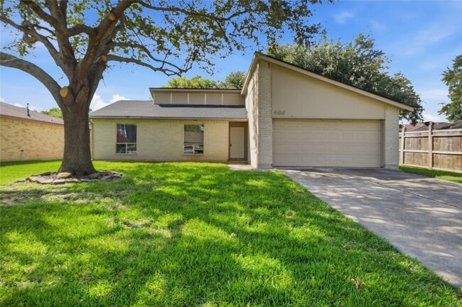 Building Photo - 466 El Toro Ln