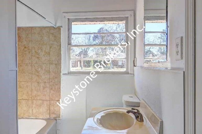 Photo - 2682 Tredway Dr