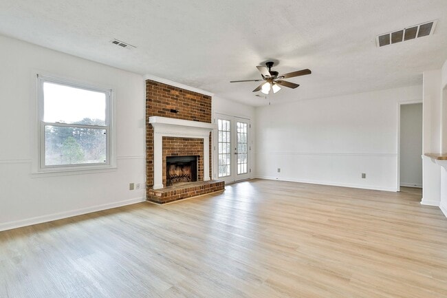 Photo - Updated 3 Bed 2 Bath Home in Tyrone with Private Yard and Covered Patio!