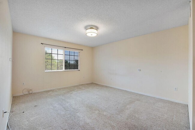 Photo - 5011 Wiles Rd Unit 303