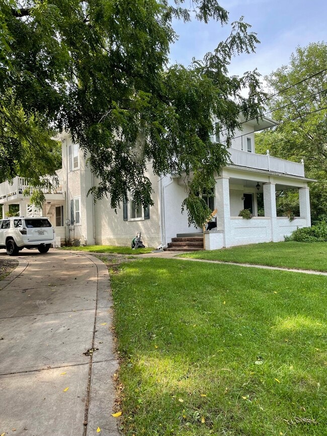 Photo - 172 Jones St