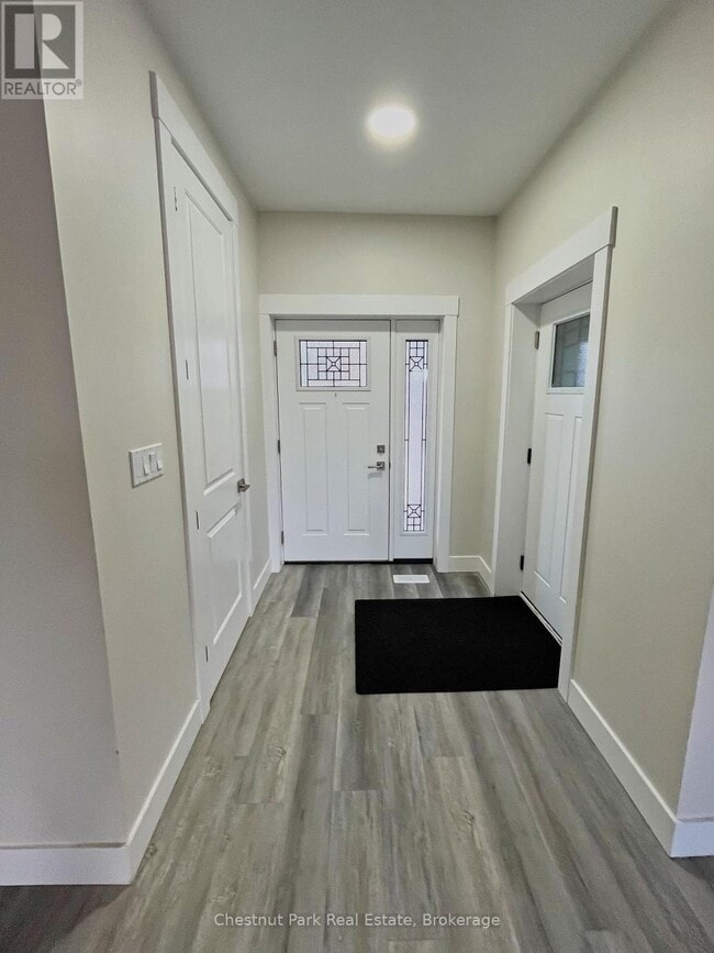 Photo - 319922 Kemble Rock Rd