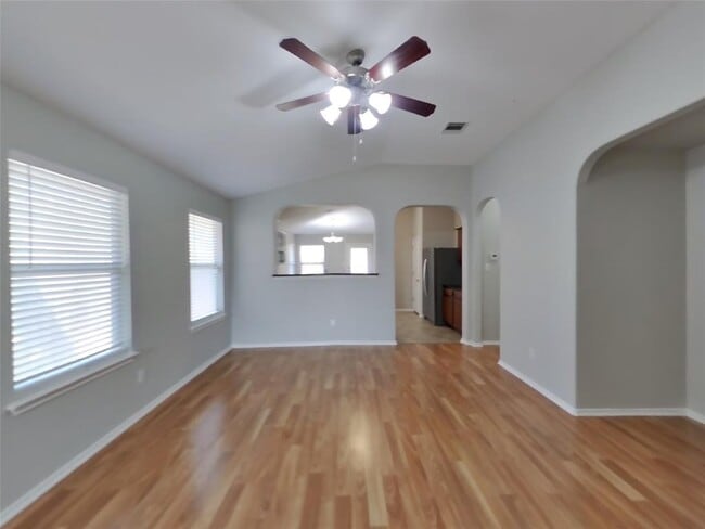 Photo - 3106 Wickham Ln