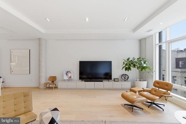 2108 Walnut St Unit 401