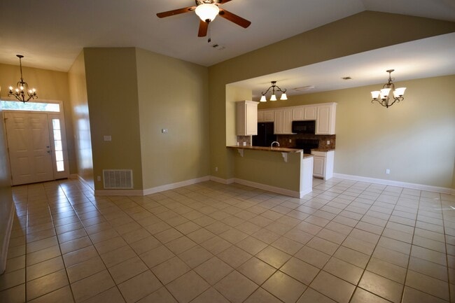 Photo - Nice 3 Bedroom House!