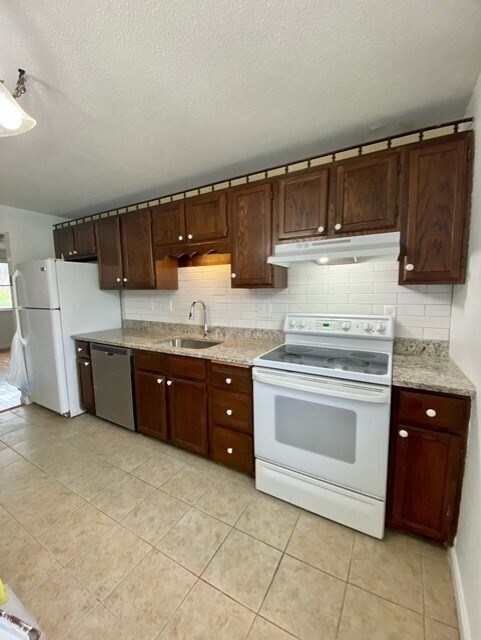 Photo - 12 Cutter St Unit 2