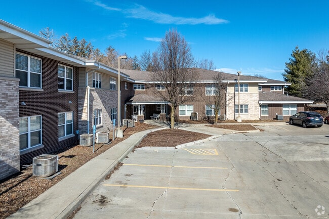 Linden Station Apartments