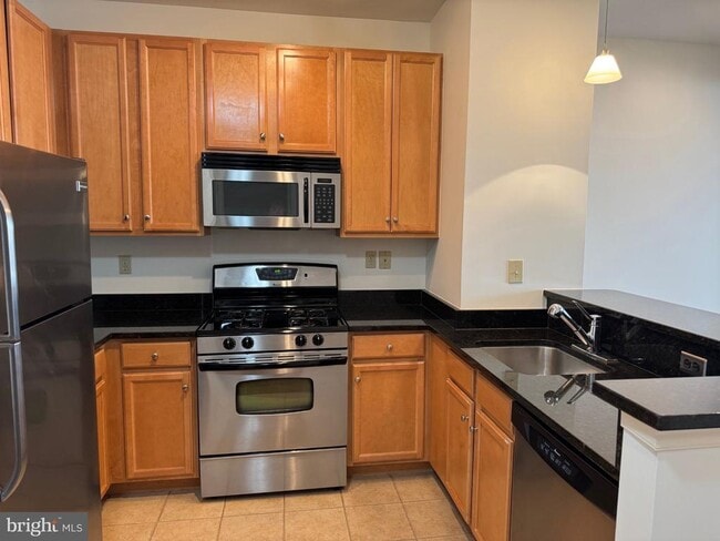 2655 Prosperity Ave Unit 319