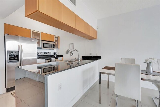 Photo - 1750 N Bayshore Dr Unit 4810