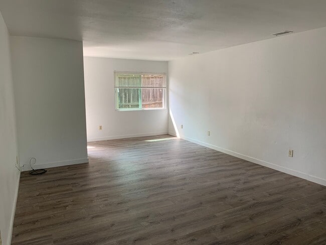 Photo - 2915 PARK Unit C