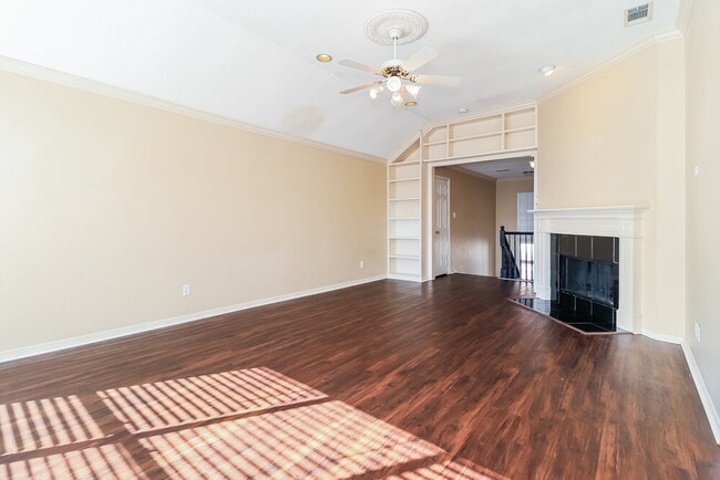 Photo - 18930 Ravenglen Ct