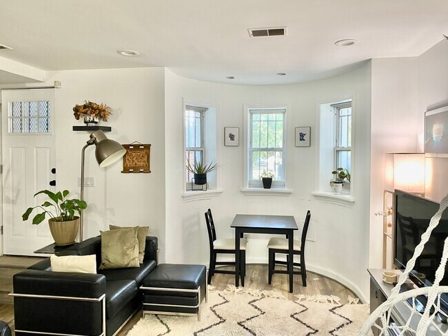 Building Photo - 223 Florida Ave NW Unit 1 Rental