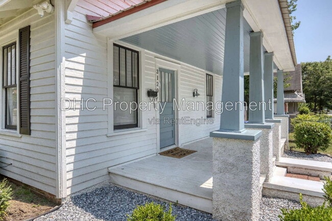 Photo - 3120 Pierpont Ave