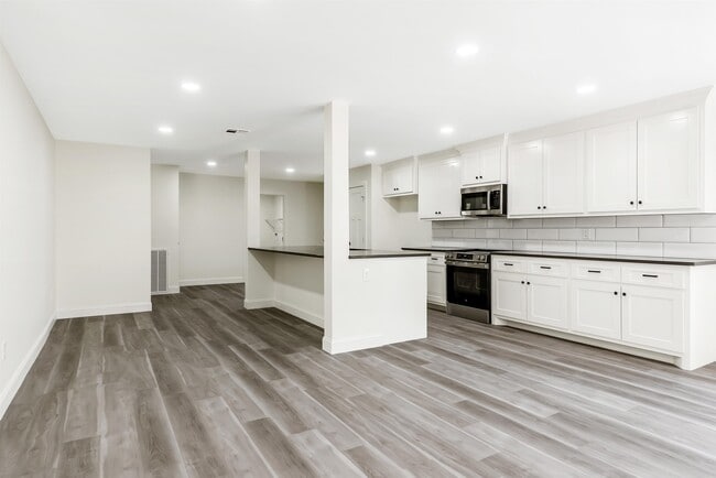 Photo - 503 W Sallier St