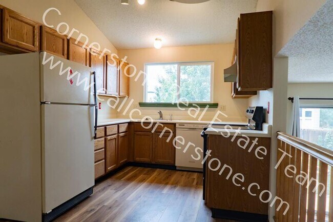 Photo - 3050 Haystack Dr