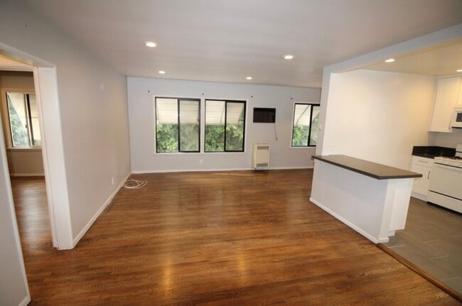 Photo - 5055 Laurel Canyon Blvd Unit 5