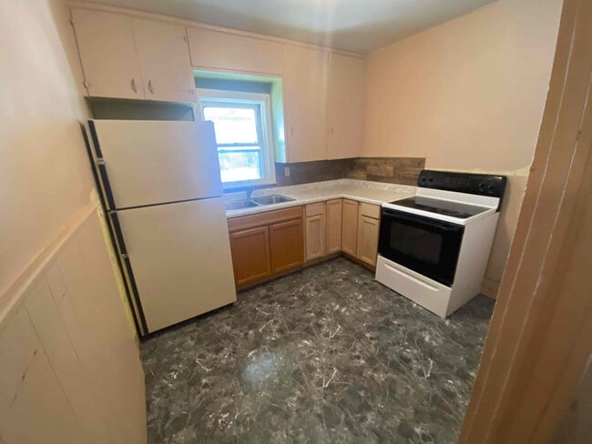 Photo - 1202 Gomber Ave