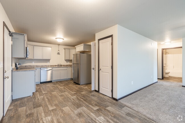 2BR, 2BA - 1080SF