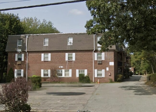 Building Photo - 23 North Ave Unit 22