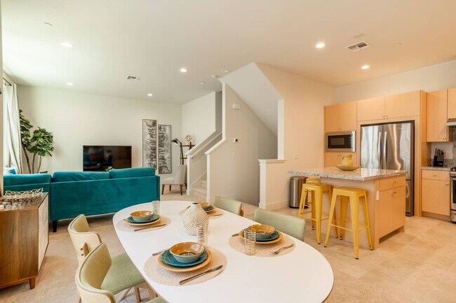 Photo - 178 Nexus Loop