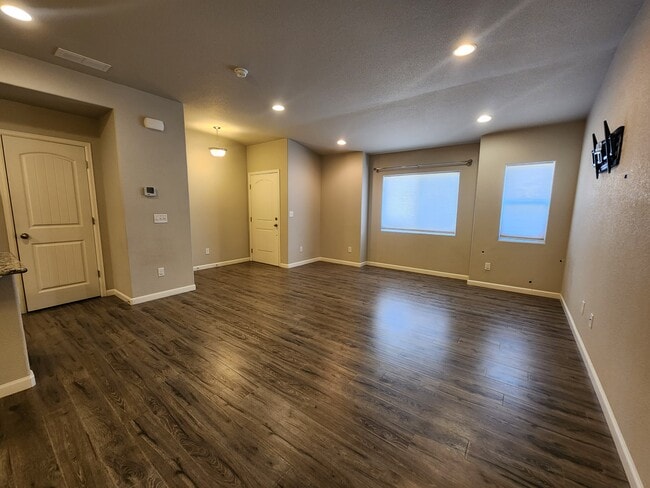 Photo - 2118 Birmingham Loop