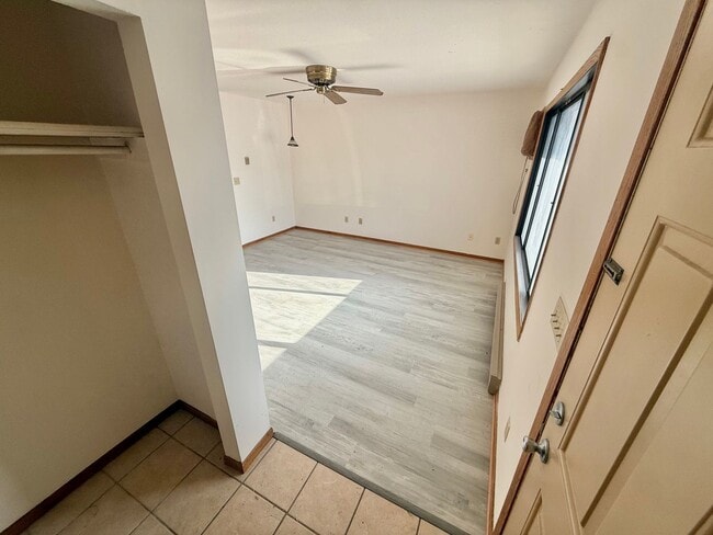 Building Photo - Cozy 1 Bedroom, 1 Bathroom Walking Distance to Saint Mary's! Unit A221-5