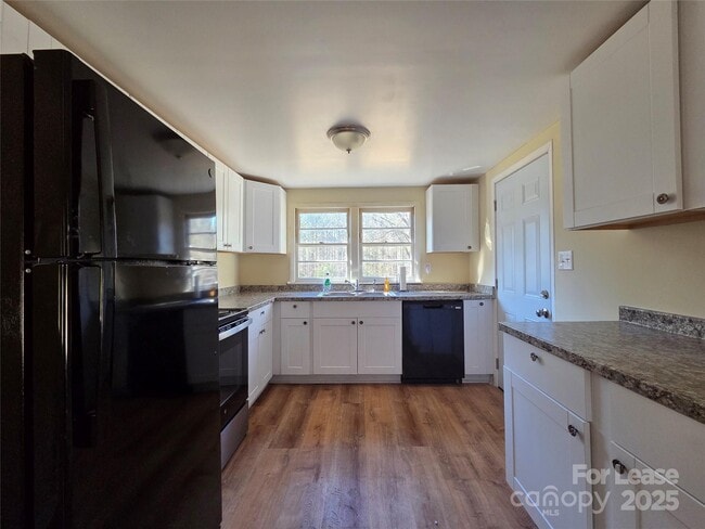 Photo - 8334 Oak Tree Rd