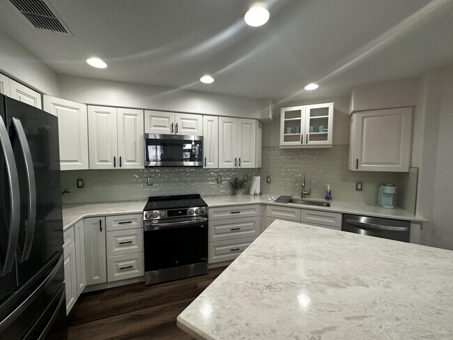 Photo - 16420 Millstone Cir