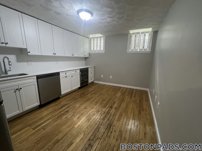 Photo - 7 Medford St Unit 1