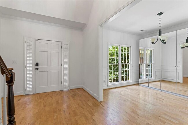 Photo - 1249 McLendon Dr