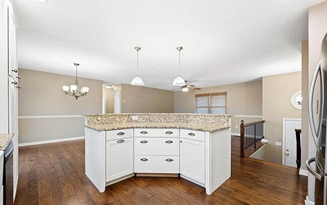 Photo - 3 Bed + Complete basement in Maryville