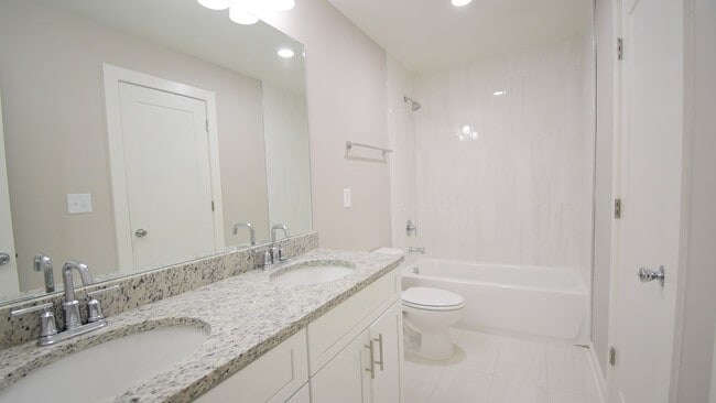 Photo - Crystal at Riverdale