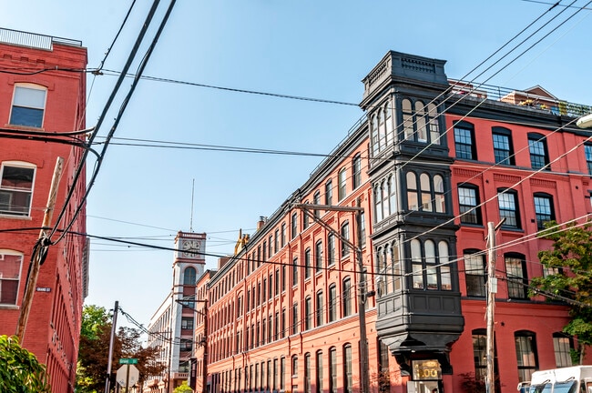 Grand Adams Apartments