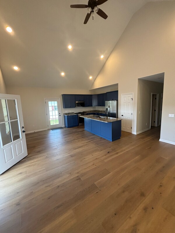 Photo - 210 Cherokee Dr