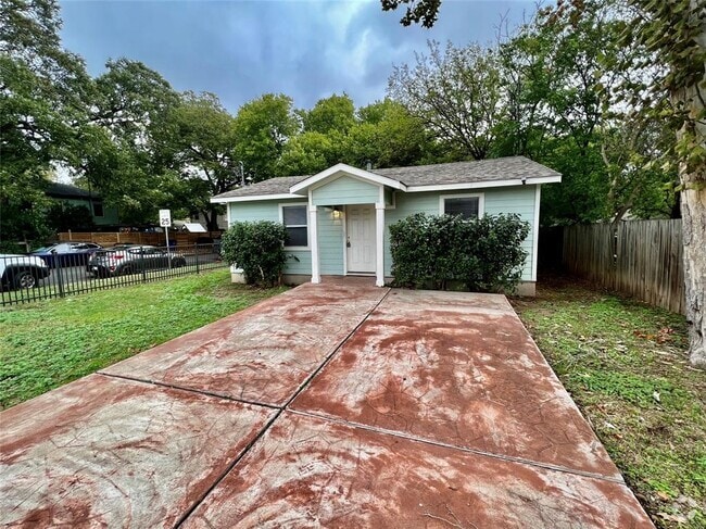 Building Photo - 408 Radam Ln Rental