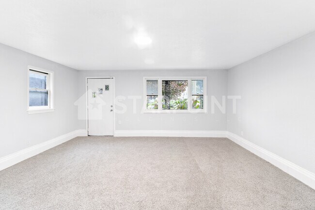 Photo - 2631 Northwestern Pkwy