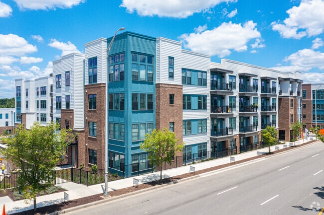 Building Photo - The Jamestown