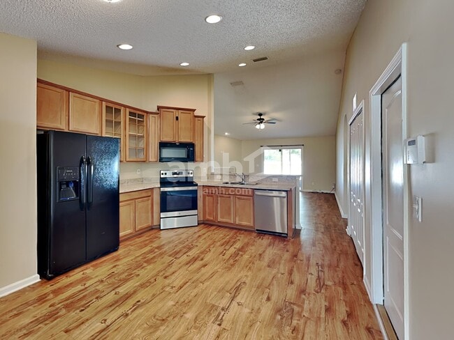 Photo - 6685 Southern Oaks Dr