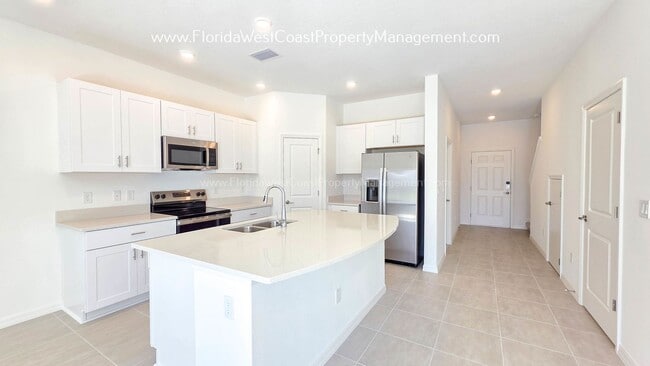 Photo - OUTSTANDING BRAND NEW TOWNHOME MOVE IN READY! AZARIO TOWNHOMES LWR !