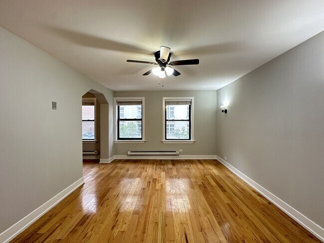 Photo - 551 W Roscoe St Unit 310