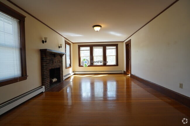 Building Photo - 467 Washington St Rental