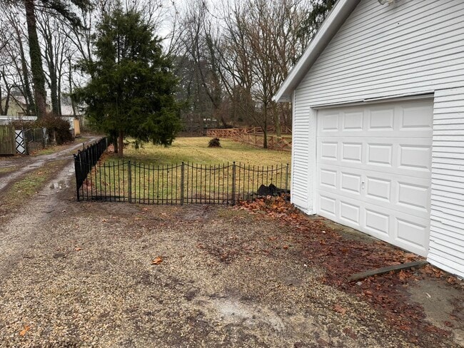 Photo - 594 N 21st St