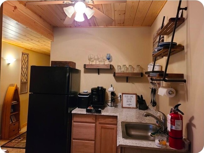 Photo - 4536 Moore Rd