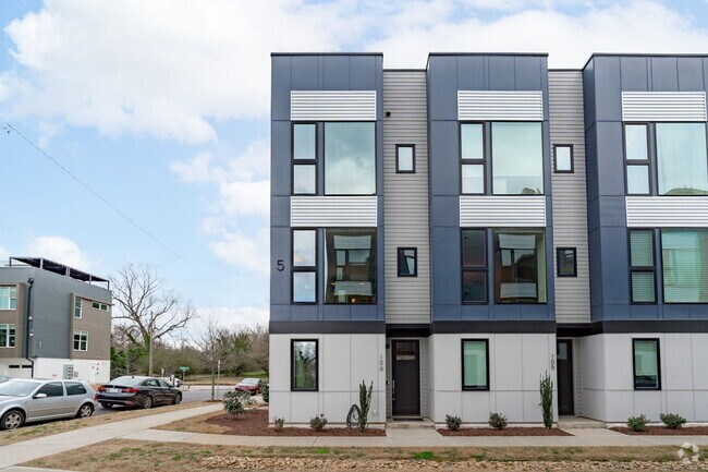 Building Photo - 5 Seawell Ave Rental