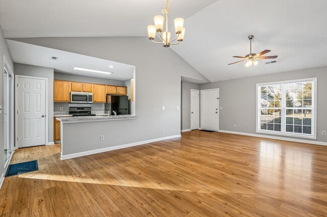 Photo - SW - Like New Home, Vaulted LR Ceiling, Fire Place, Wood Flooring, Several Updates!