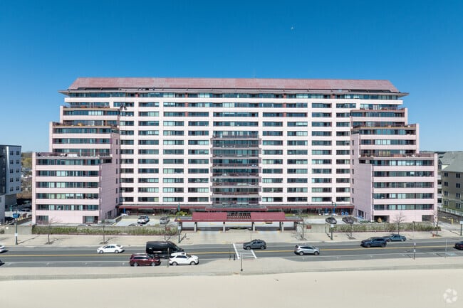 Exterior - St. George Condominiums