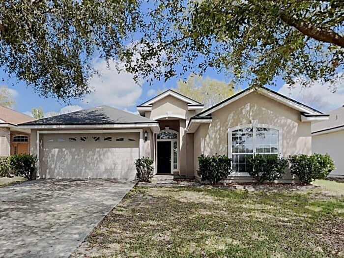 Photo - 801 MacKenzie Cir