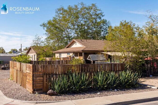 Photo - 1502 W Palmer Dr Unit A