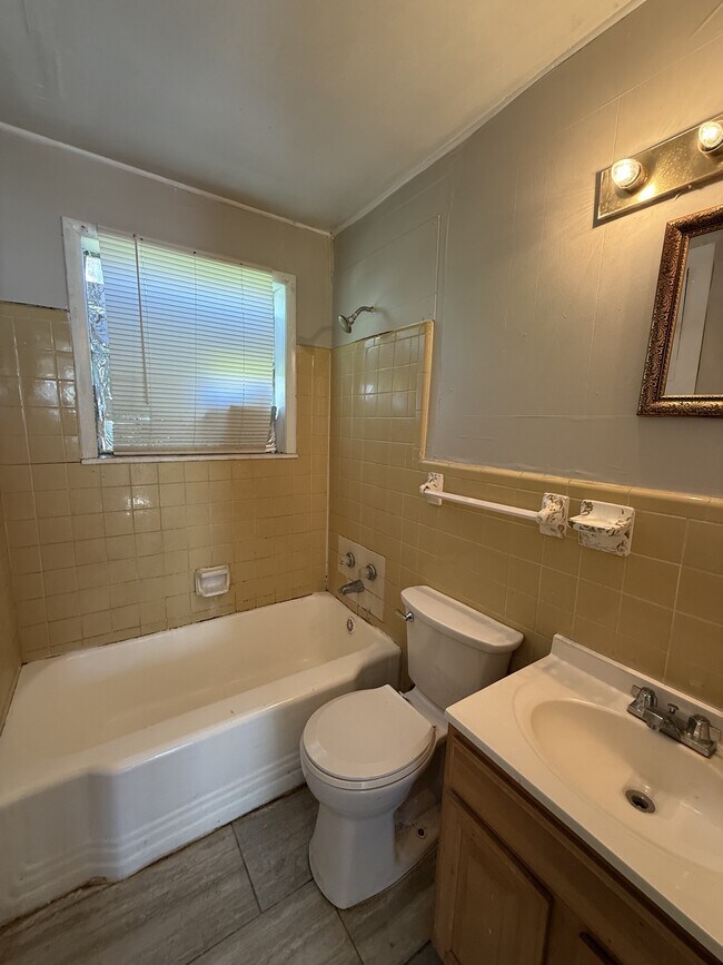 Photo - 1808 Jefferson Ave SW