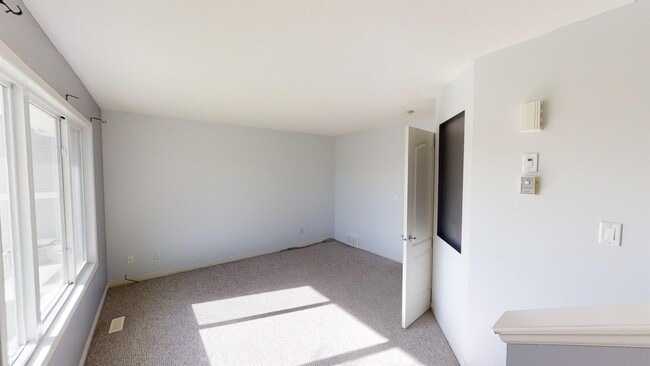 Photo - 9612-990A 90a St